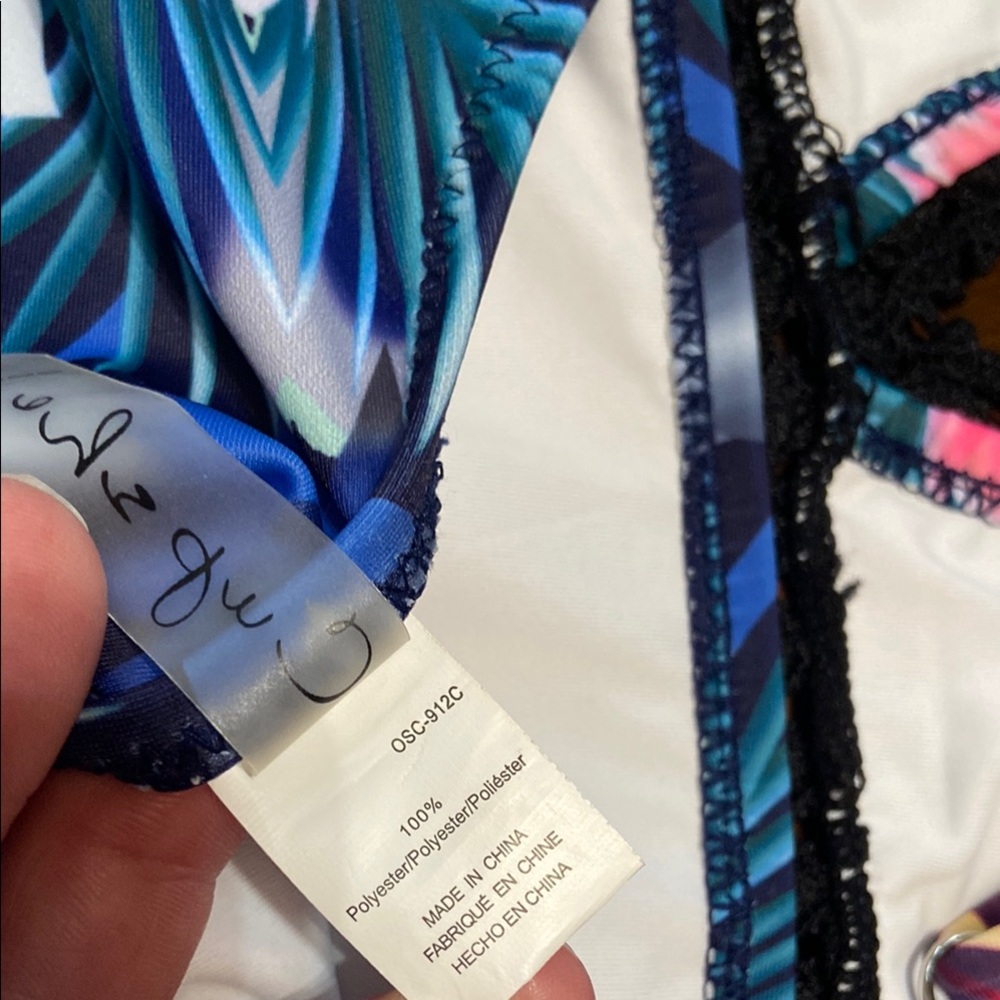 Colorful Cupshe One-Piece Swimsuit, size M. New! - Picture 8 of 10